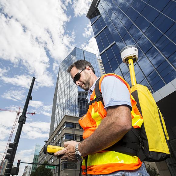 Trimble R2 GNSS Receiver
