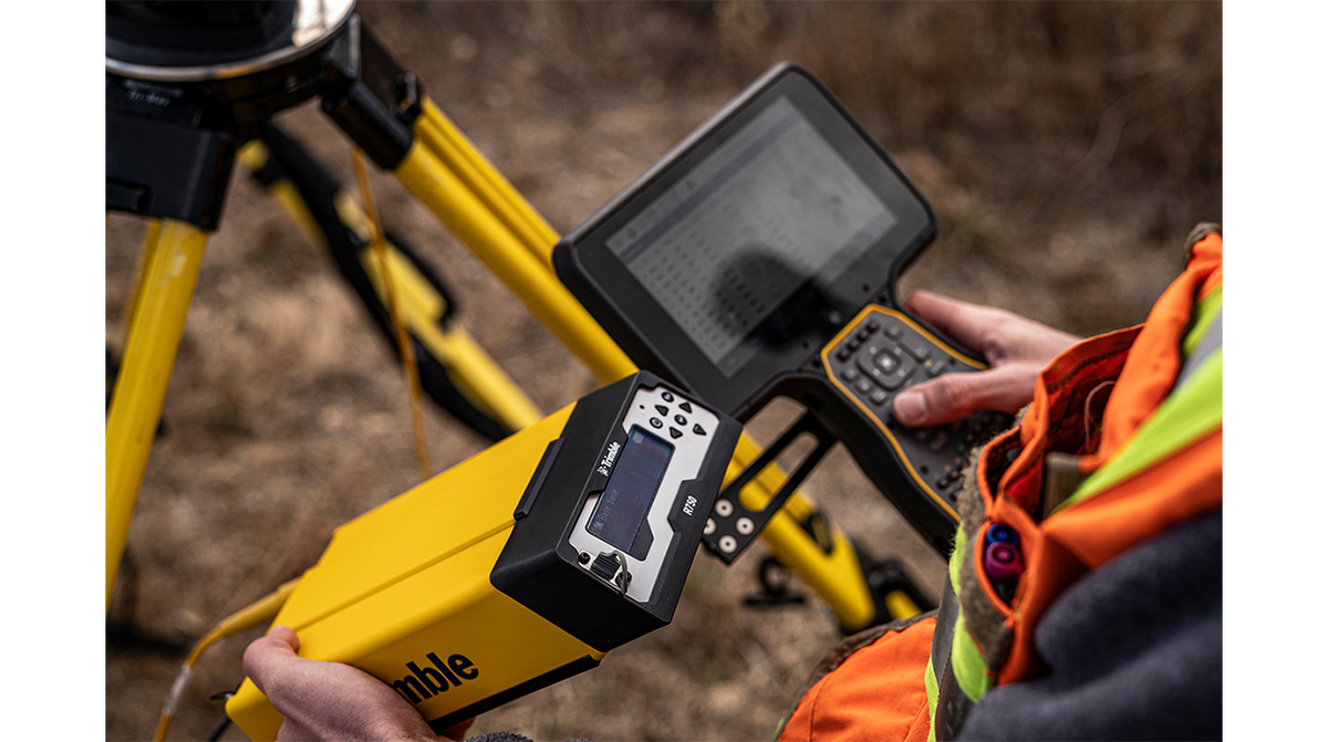 R750-2 GNSS Receiver