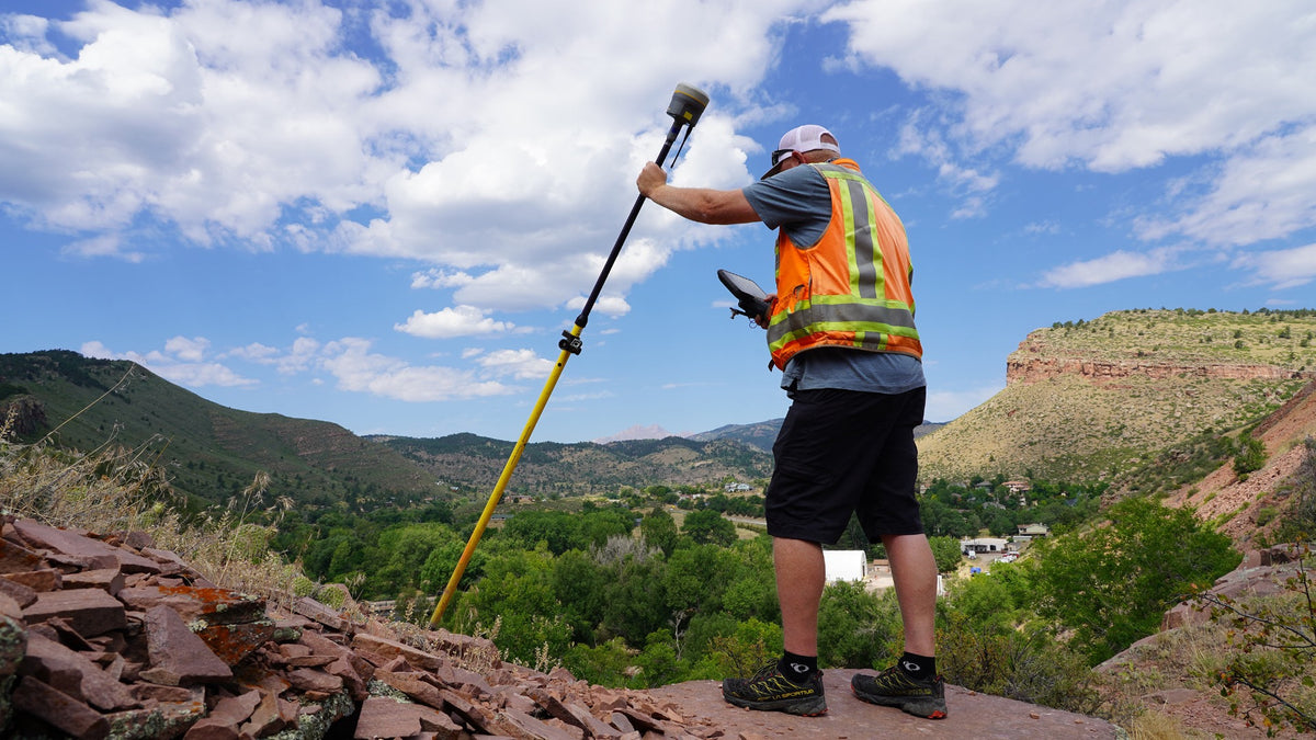 Trimble R12i GNSS Receiver Kit