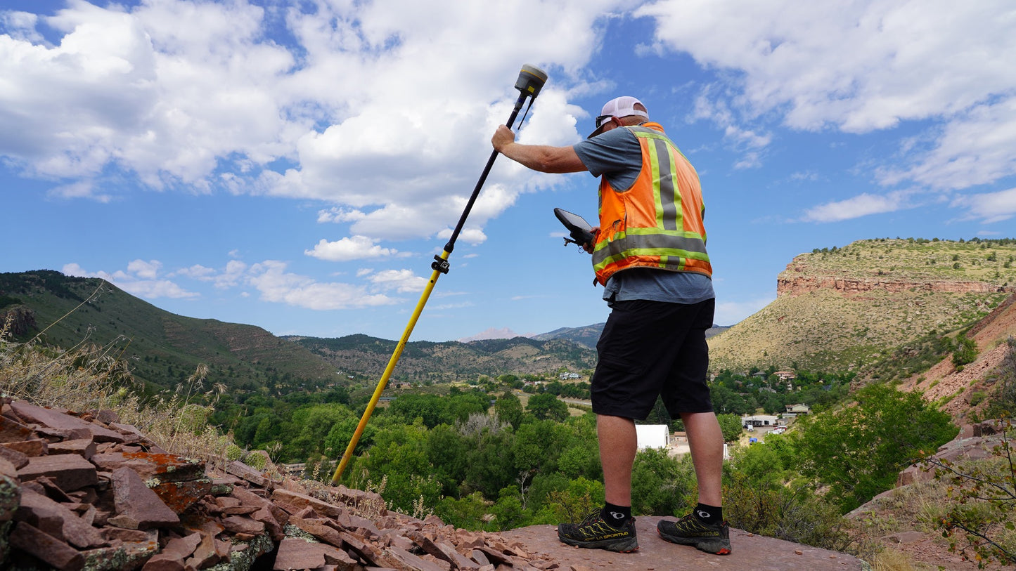 Trimble R12i GNSS Receiver Kit